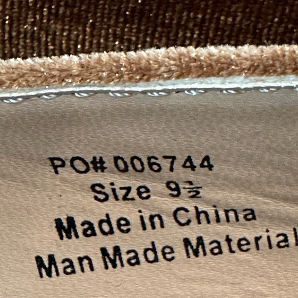 Journee Collection Crystol Velvet Pump in Elegant Brown - Size 9.5 NWOT - Picture 8 of 12